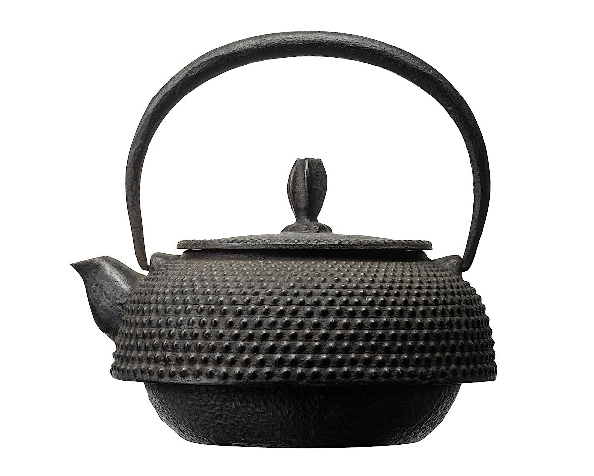 tetsubin with arare surface