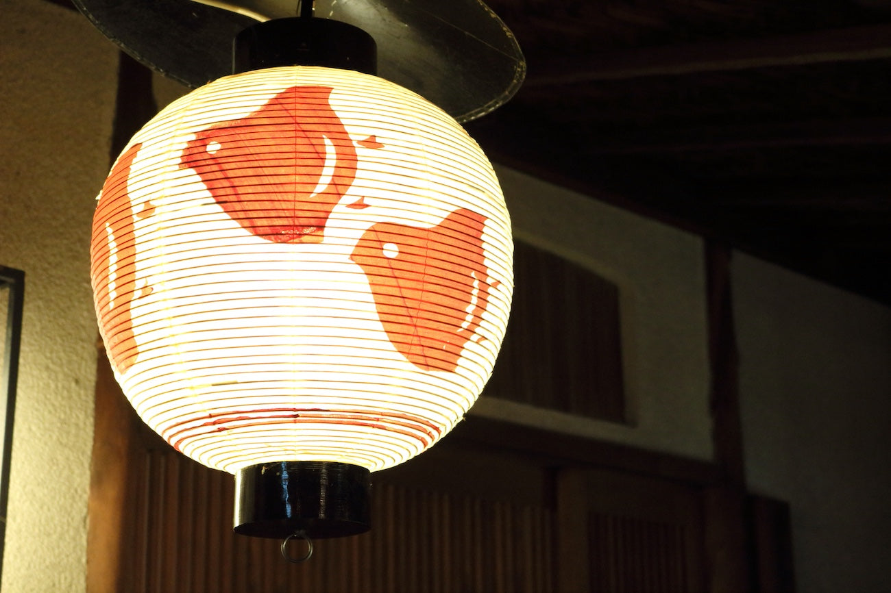 a lantern with chidori patterns