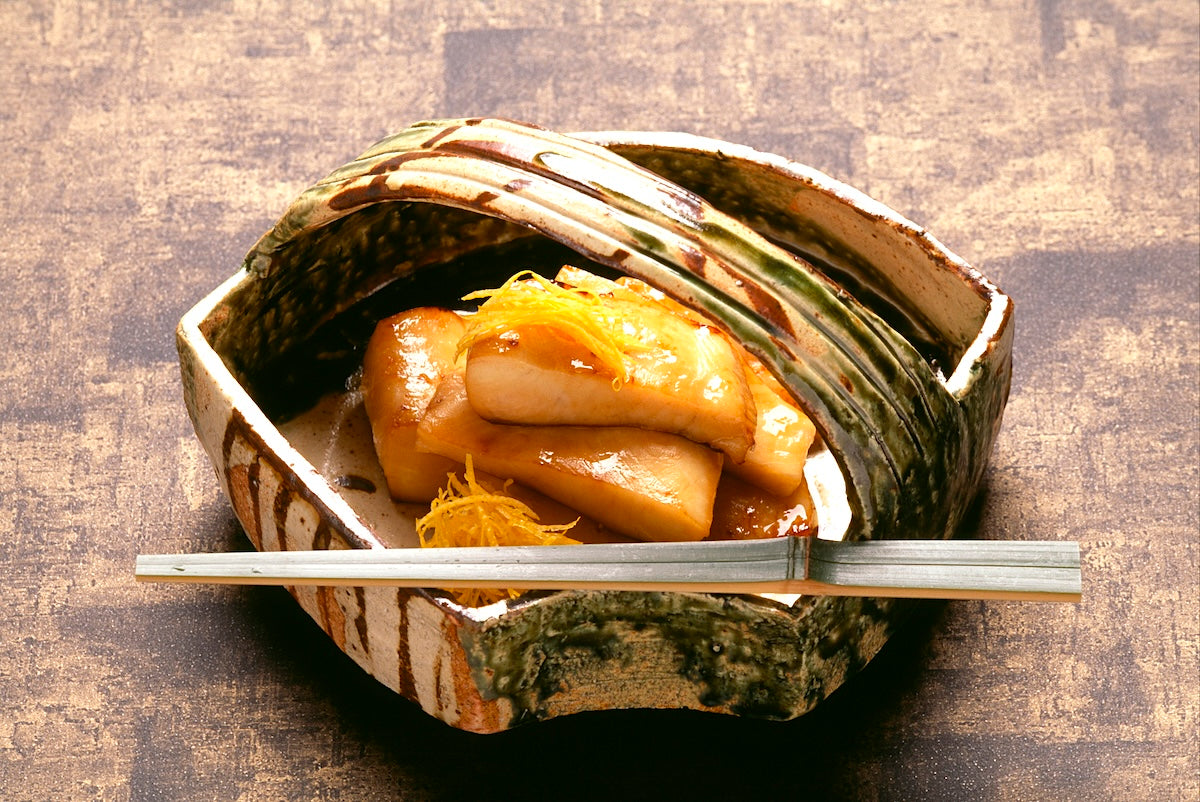oribe fan-shaped plate