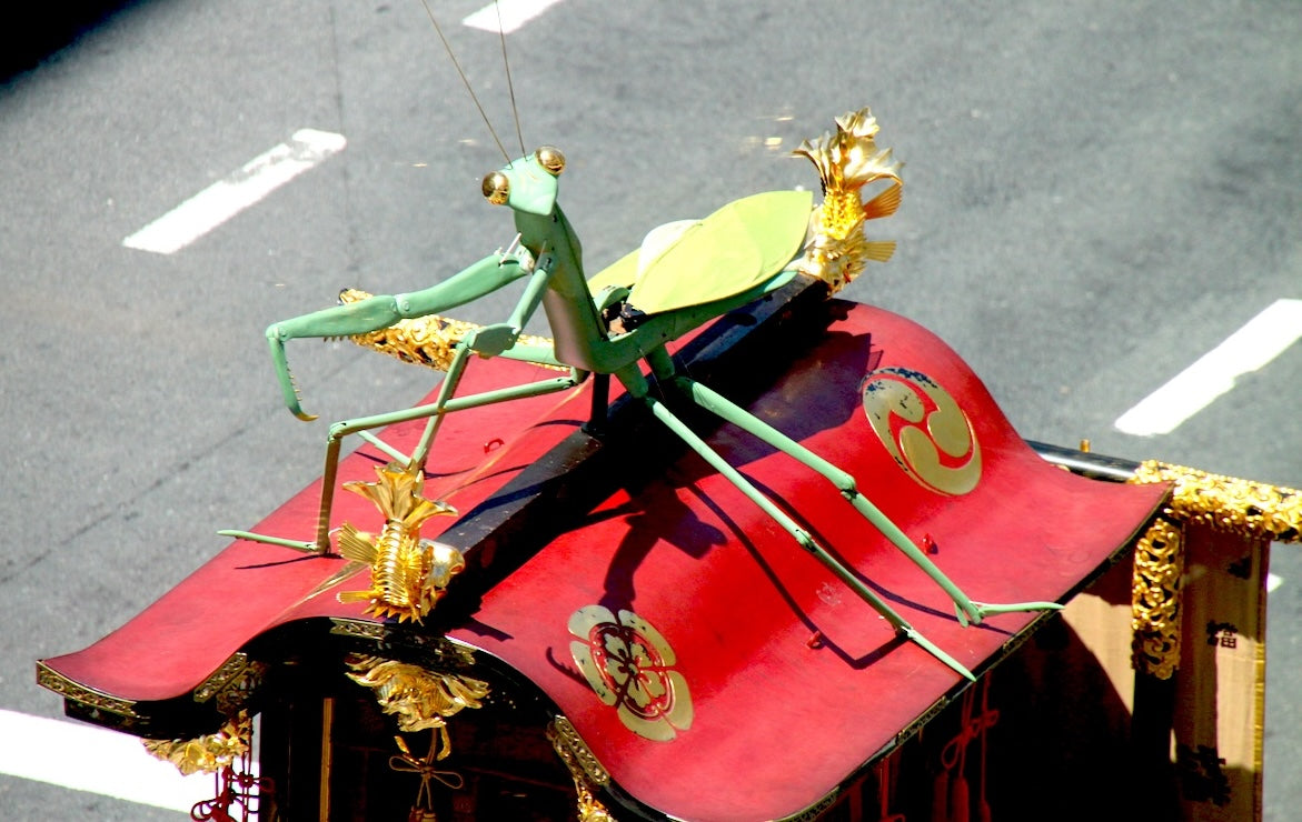 gion matsuri praying mantis float